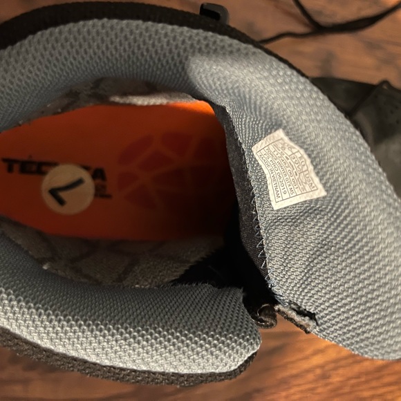 Slightly worn Tecnica boys ski boots - Picture 5 of 5